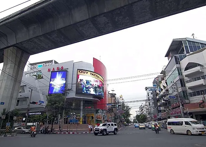 Sky 2 2* 曼谷
